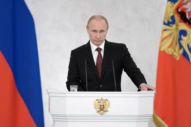 Путін роздав ордени журналістам за висвітлення подій в Криму
