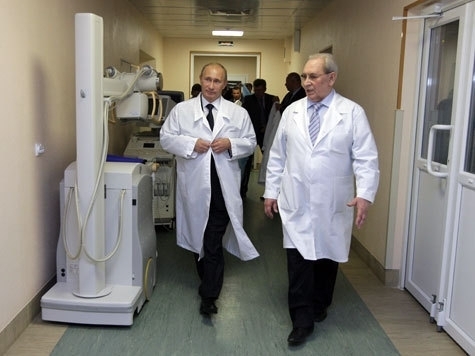 Путін радіє, що в Росії зареєстрували найефективніші ліки від Еболи
