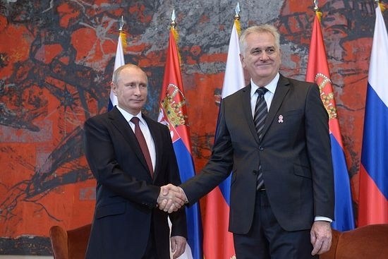 Путин поддерживает претензии Белграда на Косово, - президент Сербии