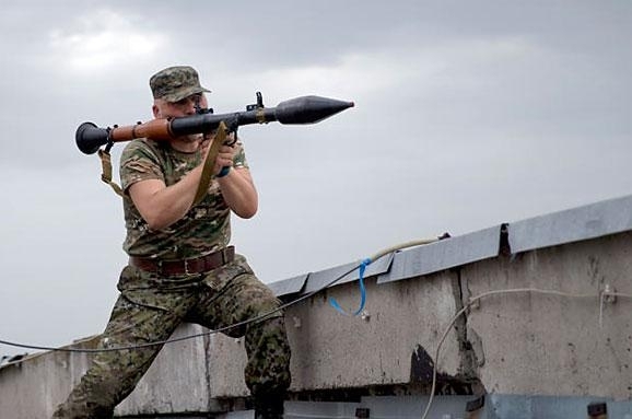 Международные наблюдатели зафиксировали нарушения перемирия боевиками на Донбассе, - СНБО