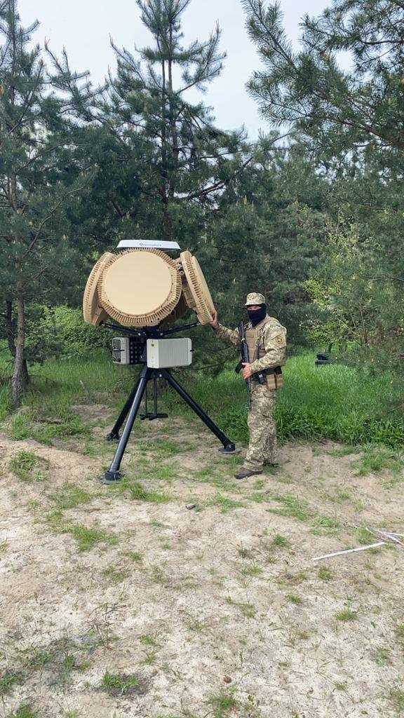 Україна почала отримувати від Ізраїлю радари для попередження про ракетні атаки
