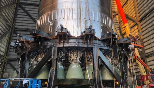 SpaceX встановила 29 двигунів на гігантську ракету Super Heavy