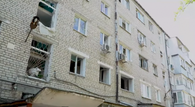 Ракетний удар по Миколаєву: пошкоджені сім багатоповерхівок, є поранені