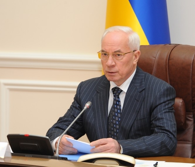 Дефіцит бюджету у 2012-му на третину перевищив план Азарова