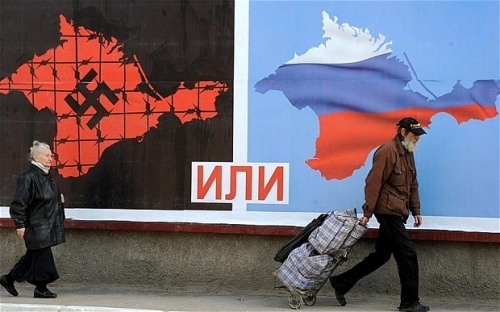 У Криму починає діяти нова конституція