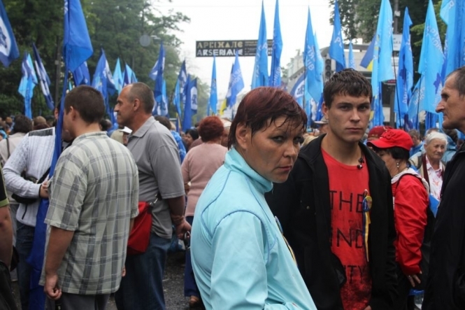 Партія регіонів хоче саморозпуститися: Янукович зрадив мільйони виборців