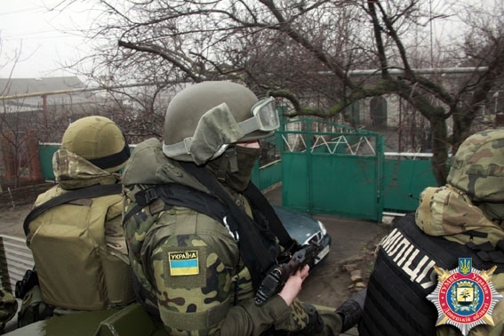 У Мар'їнці на Донеччині міліціонери виявили арсенал зброї
