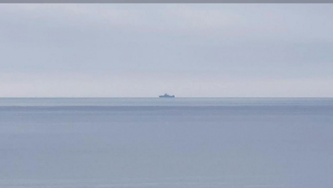 Російський ракетний фрегат рухається в Азовське море
