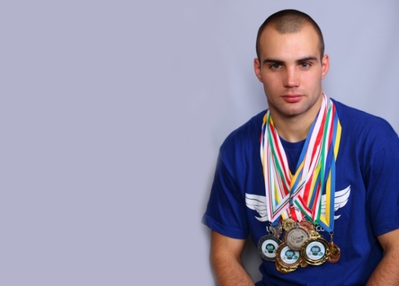 На Донеччині сепаратисти поранили чемпіона світу з єдиноборств