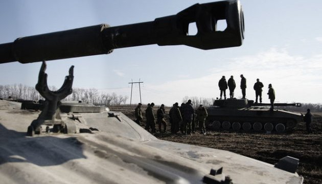 Минобороны: Возле украинской границы остается 53 000 военных РФ