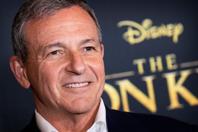 Глава Disney, який очолював компанію 15 років, йде з посади