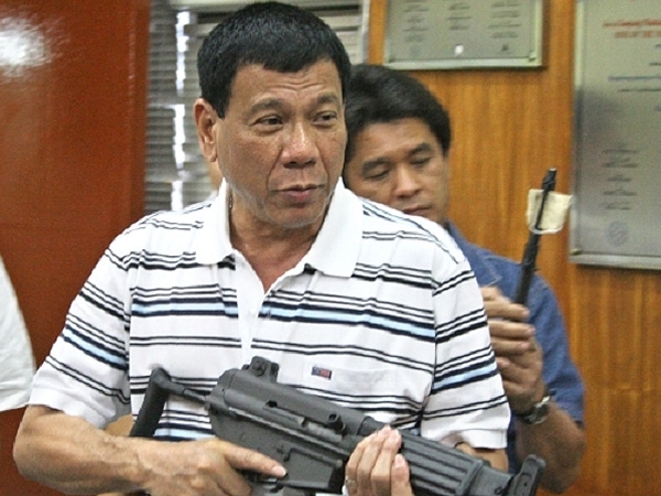 На Филиппинах атаковали охранников президента Дутерте