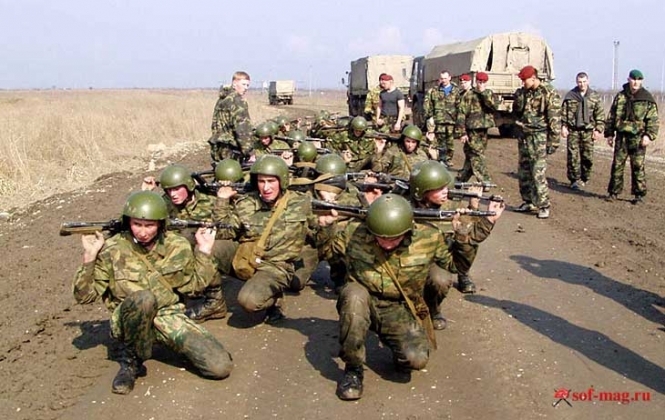 Отступление боевиков из-под Углегорска сдерживали отряды внутренних войск МВД России