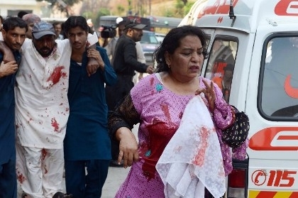 Поблизу християнської церкви у Пакистані пролунала серія вибухів