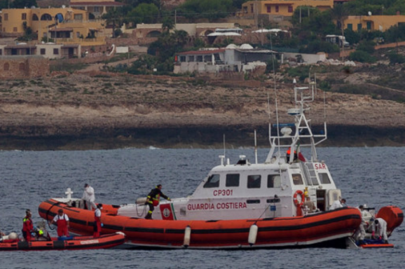 В Средиземном море утонул корабль с мигрантами