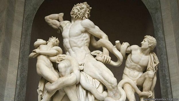 В Римі античні статуї прикрили фанерою через візит іранського президента: італійці обурились, - ВІДЕО