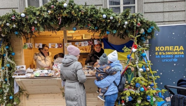 Різдвяний ярмарок у Софії відкрили українські біженці
