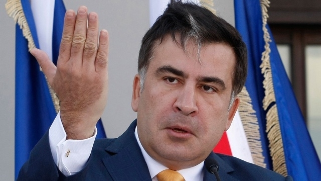 Анкету о гражданстве заполнял не я, подпись в анкете не мой, - Саакашвили