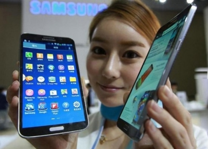 Samsung представив смартфон Galaxy S5 зі сканером відбитків пальців