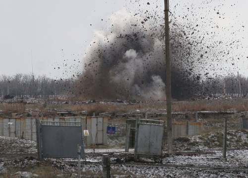 На Донбассе военные подорвались на взрывном устройстве: двое погибли, еще двое - ранены