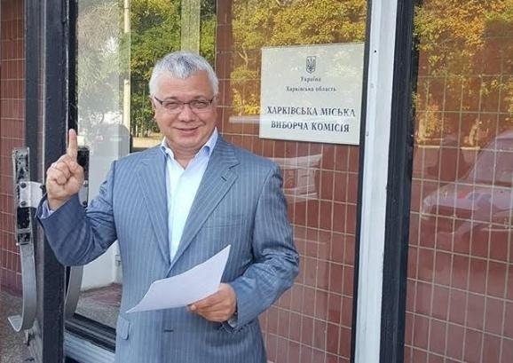 Знакомьтесь: Юрий Сапронов, респектабельный человек с мутной биографией