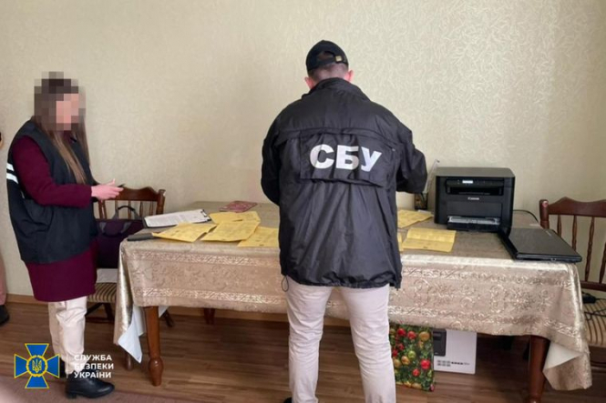 СБУ викрила три великі мережі COVID-аферистів у Києві, Львові та Рівному
