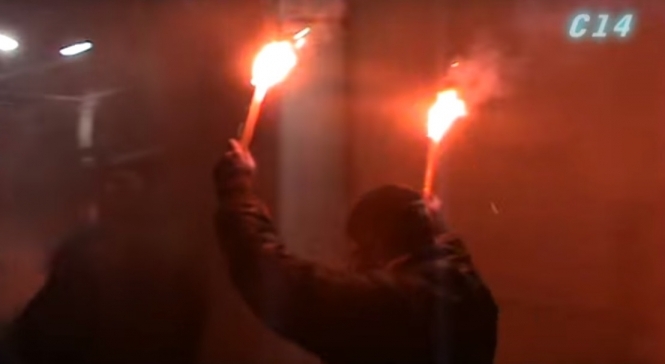 Уночі невідомі напали на посольство РФ у Києві