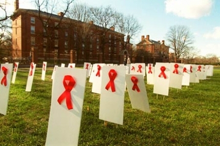 Більше 200 тисяч українців живуть з ВІЛ, не підозрюючи цього, - ООН