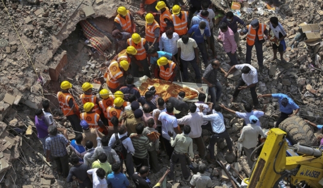 Рятувальники завершили операцію у Мумбаї: жертвами обвалу будинку стали 60 осіб