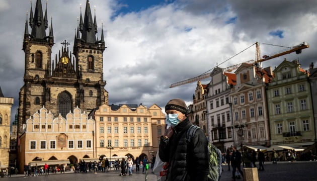 У Чехії даватимуть вихідні вакцинованим держслужбовцям