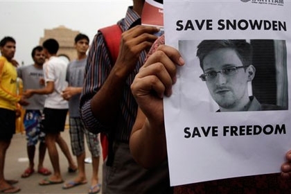 The Guardian передасть документи Сноудена The New York Times 