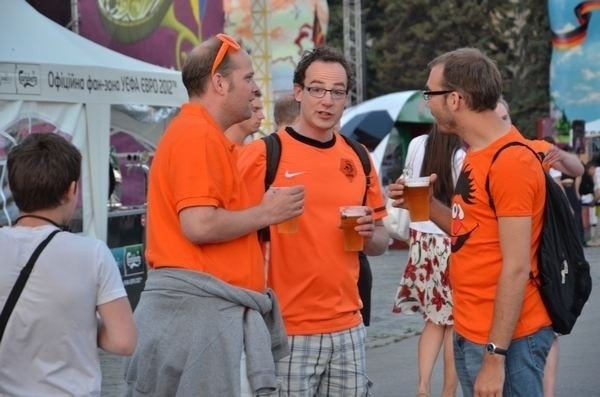 Іноземців в Україні вразили дешеве пиво, дорогі машини і Львів
