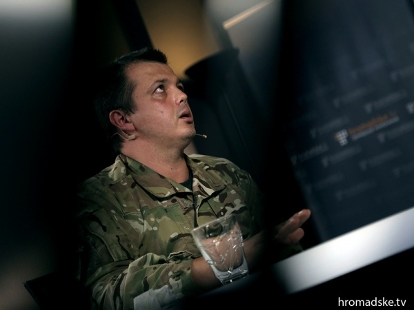 Семенченко стверджує, що у полоні терористів досі перебувають понад 400 українців