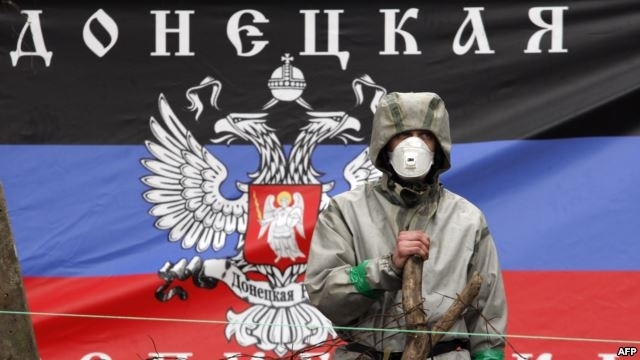 Вооруженные террористы захватили горсовет в Донецке