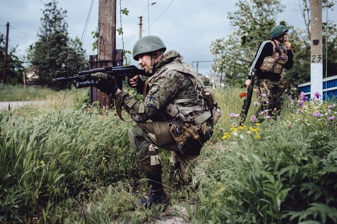 За сутки боевики 83 раза обстреляли силы АТО на Донбассе