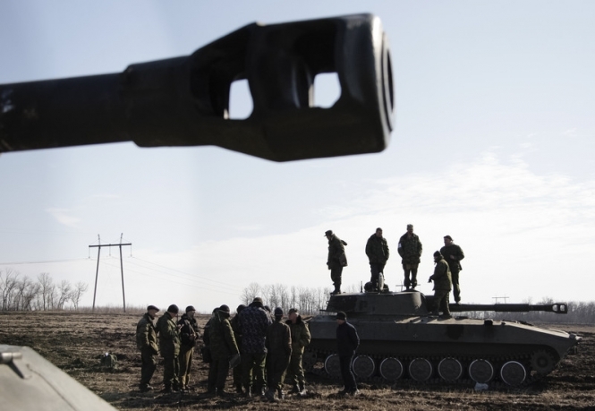 Боевики обстреливают Широкино из минометов, которые согласно Минским соглашениям должны быть отведены