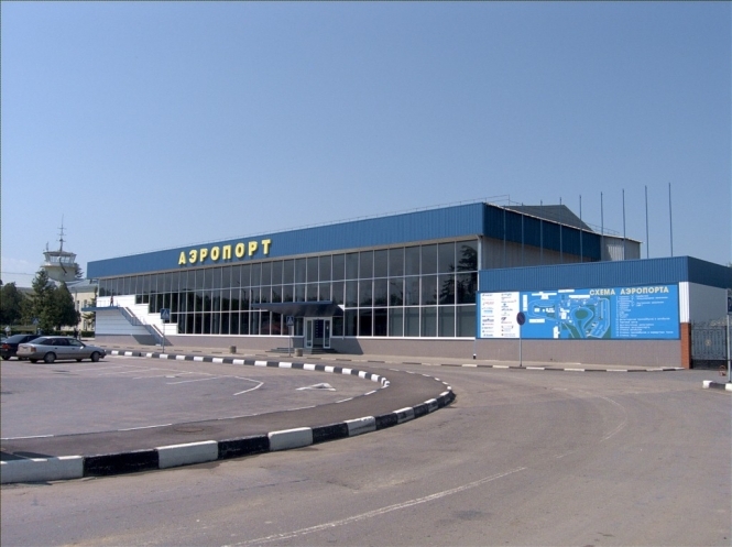 Аеропорт у Сімферополі реконструюватиме офшор з однією людиною в штаті
