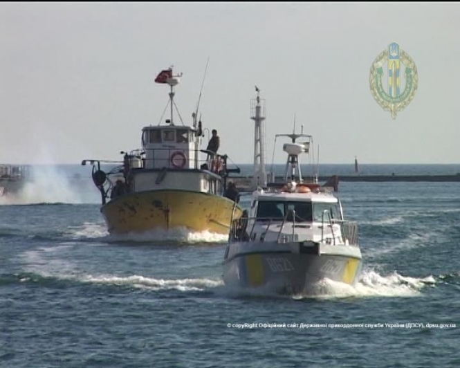 Одесский суд конфисковал турецкую рыболовецкую шхуну, - ВИДЕО