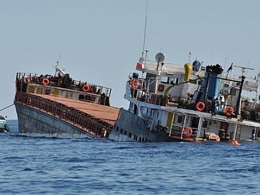 В Японії горіло судно з росіянами і українцями: 6 людей загинуло (відео)