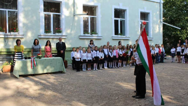 Угорщина виділила $5 млн на сферу освіти на Закарпатті
