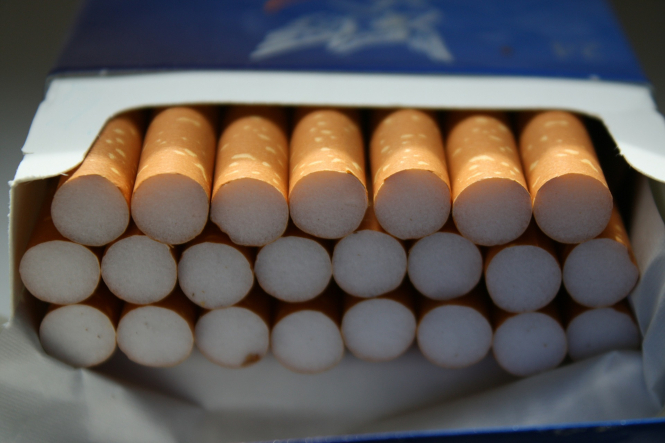 Кабмін зустрінеться з тютюновими компаніями через загрозу закриття фабрик
