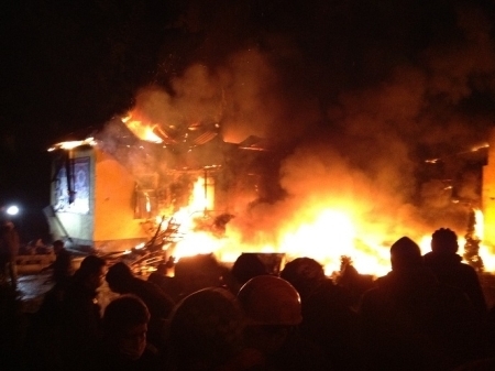 У Львові в казармі "Беркуту" після пожежі виявлено два обгорілі тіла 