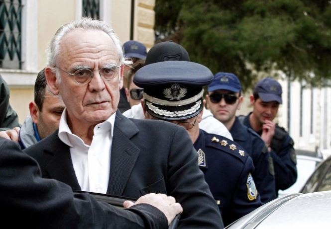 Екс-міністра оборони Греції визнали винним у відмиванні грошей