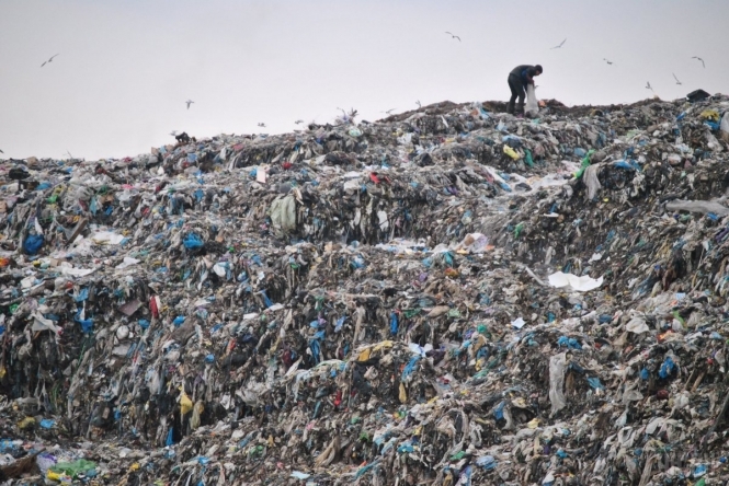 Львовский мусор выгрузили на свалке в Винницкой области