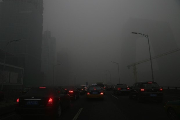 В столице Китая власти объявили самый высокий уровень экологической тревоги, - ВИДЕО