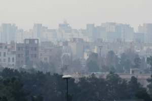 Близько 400 людей потрапили до лікарень Тегерану через забруднене повітря
