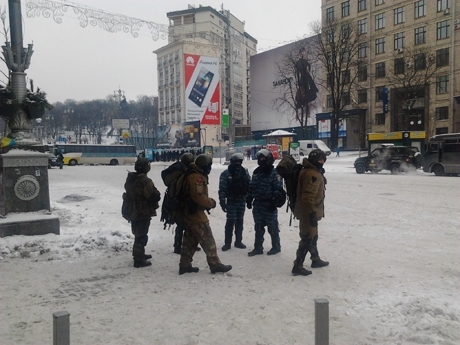 Спецназ штурмував Євромайдан під прикриттям снайперів