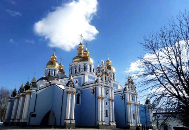 Около 204 парафий перешли к Православной церкви Украины