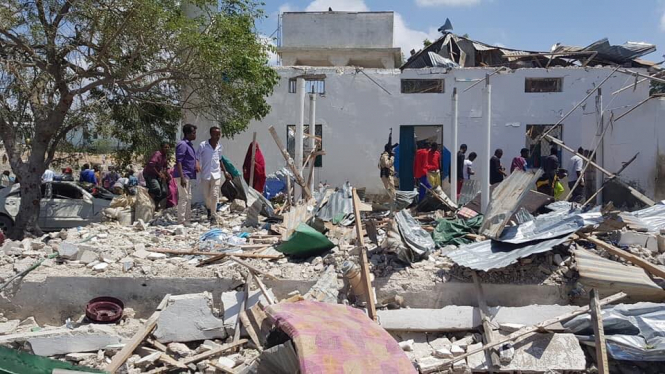 В столице Сомали смертник атаковал правительственное здание возле школы: трое погибших, 14 ранены