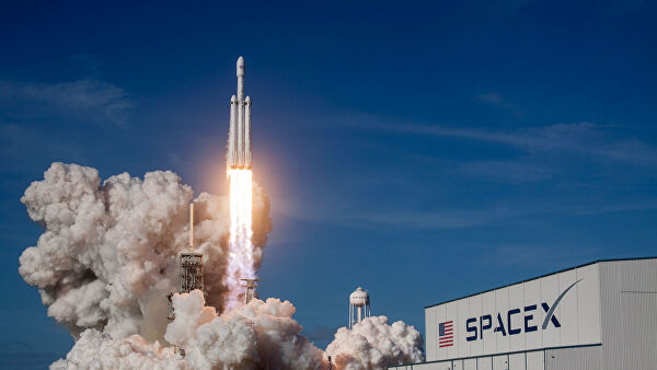 Ракета SpaceX стартовала на орбиту с новой партией интернет-спутников